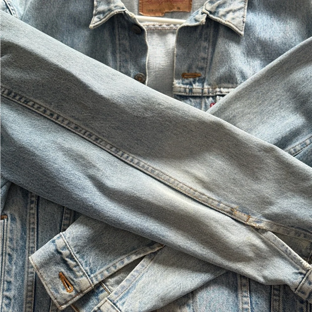 Vintage Levi’s Jean Jacket - Picture 5 of 10